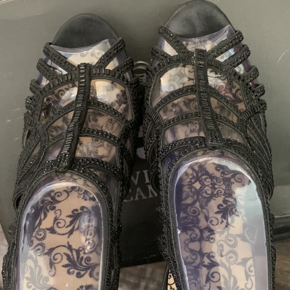 7 1/2 Vince Camuto heels - Picture 9 of 9